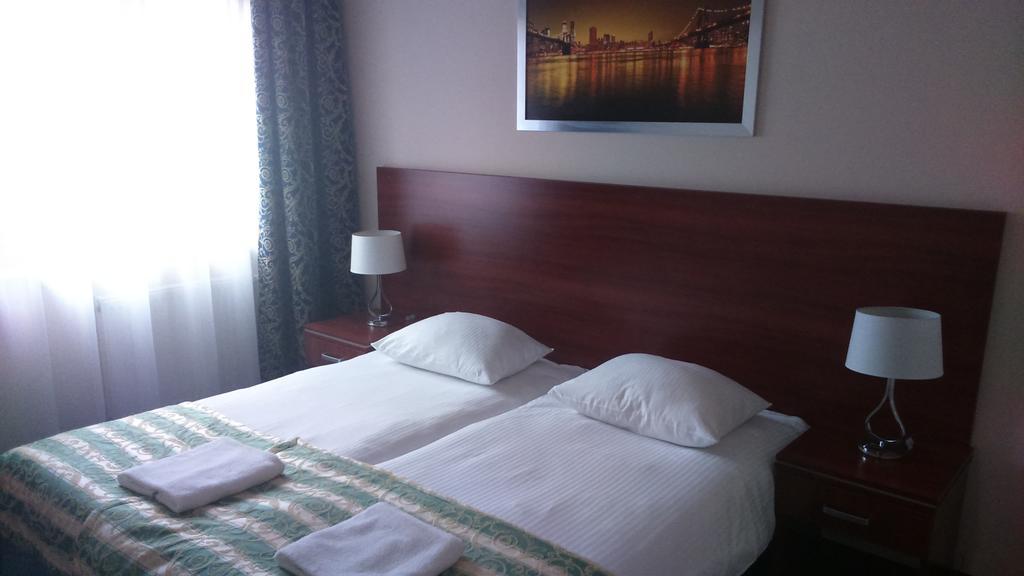 Hotel Polonia Biała Podlaska Eksteriør bilde